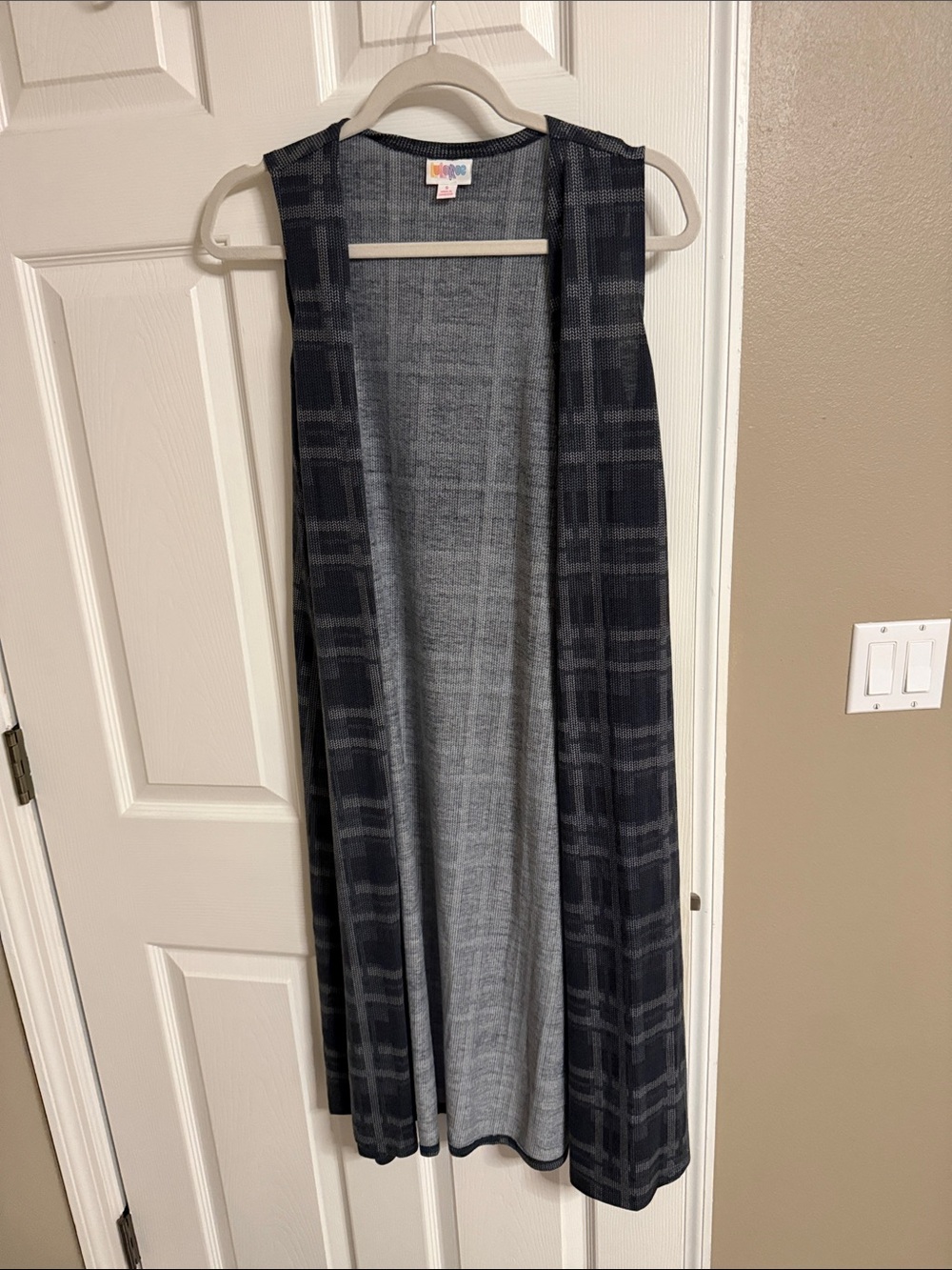 LuLaRoe Plaid Open-Front Sleeveless Duster - Black & Gray
